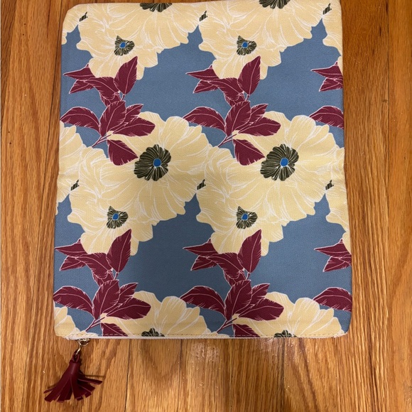 Floral Patterned case - Picture 1 of 1